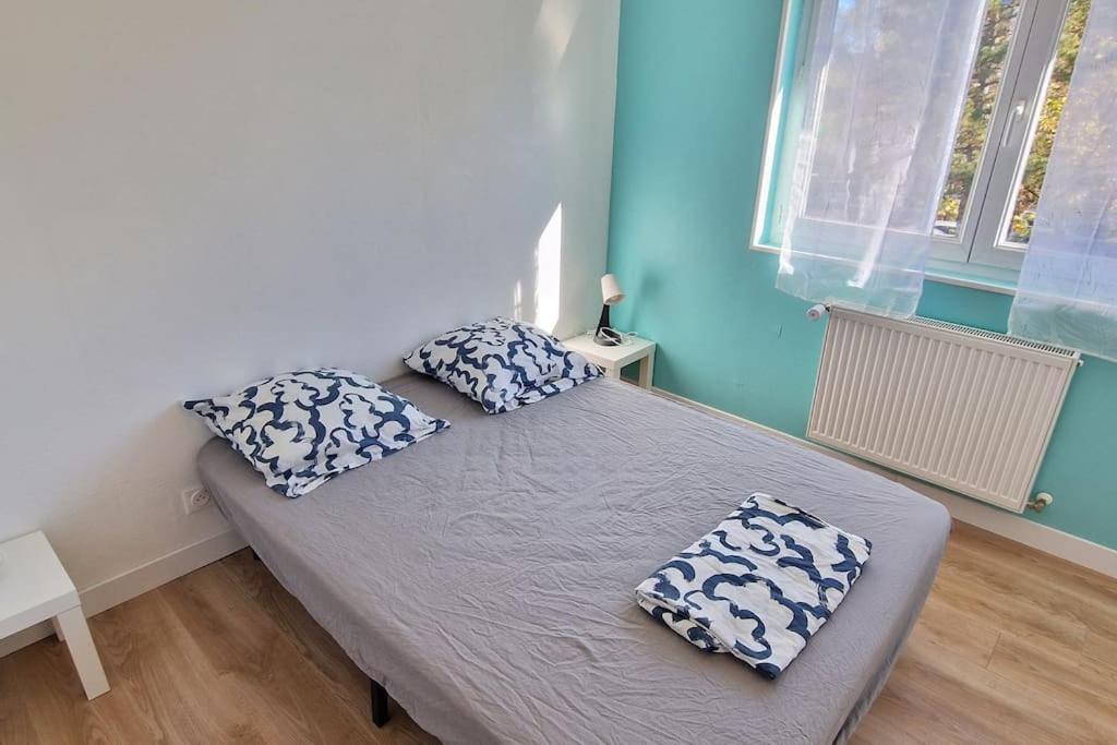 Maison A Aurillac - 3 Chambres - Arrivee Autonome ภายนอก รูปภาพ