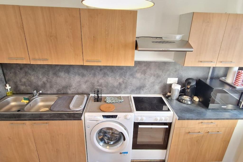 Maison A Aurillac - 3 Chambres - Arrivee Autonome ภายนอก รูปภาพ