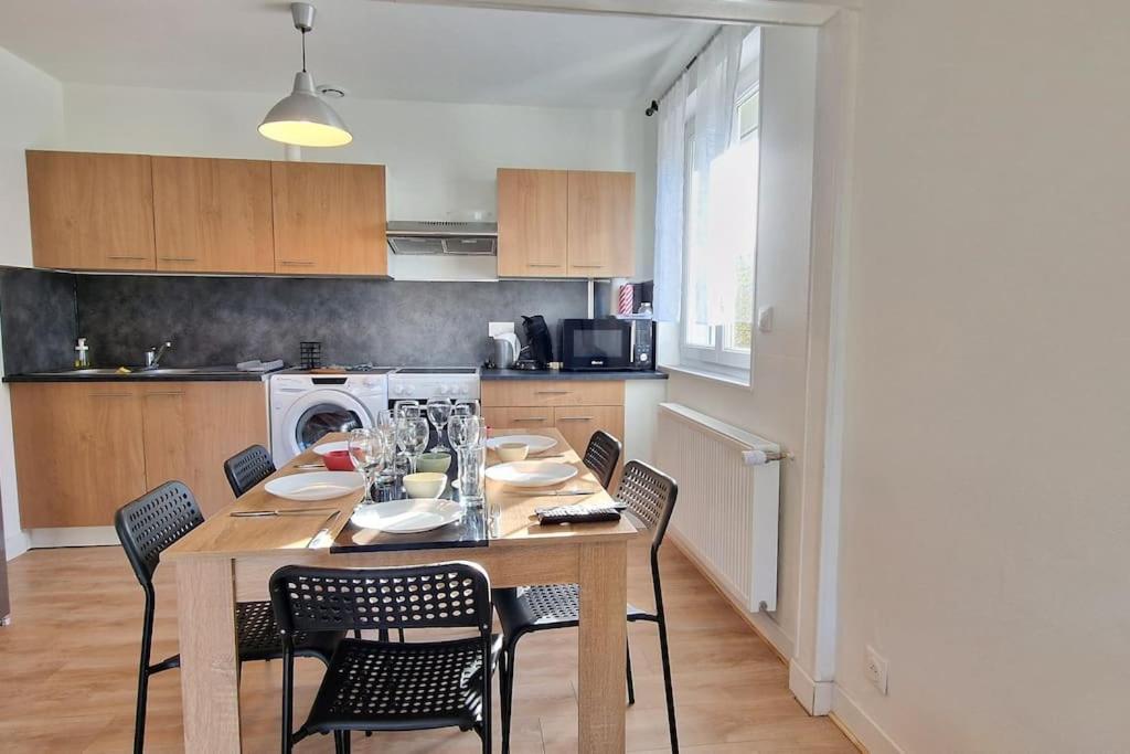 Maison A Aurillac - 3 Chambres - Arrivee Autonome ภายนอก รูปภาพ
