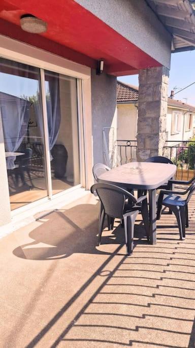 Maison A Aurillac - 3 Chambres - Arrivee Autonome ภายนอก รูปภาพ