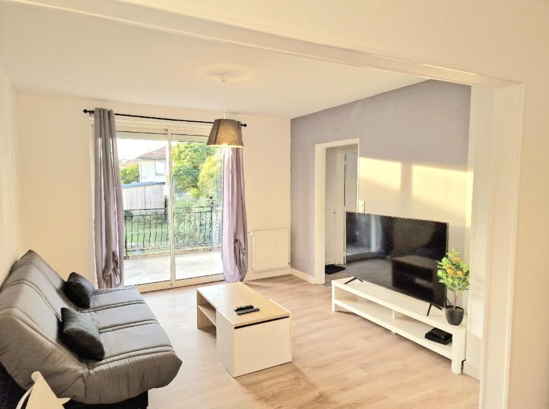 Maison A Aurillac - 3 Chambres - Arrivee Autonome ภายนอก รูปภาพ